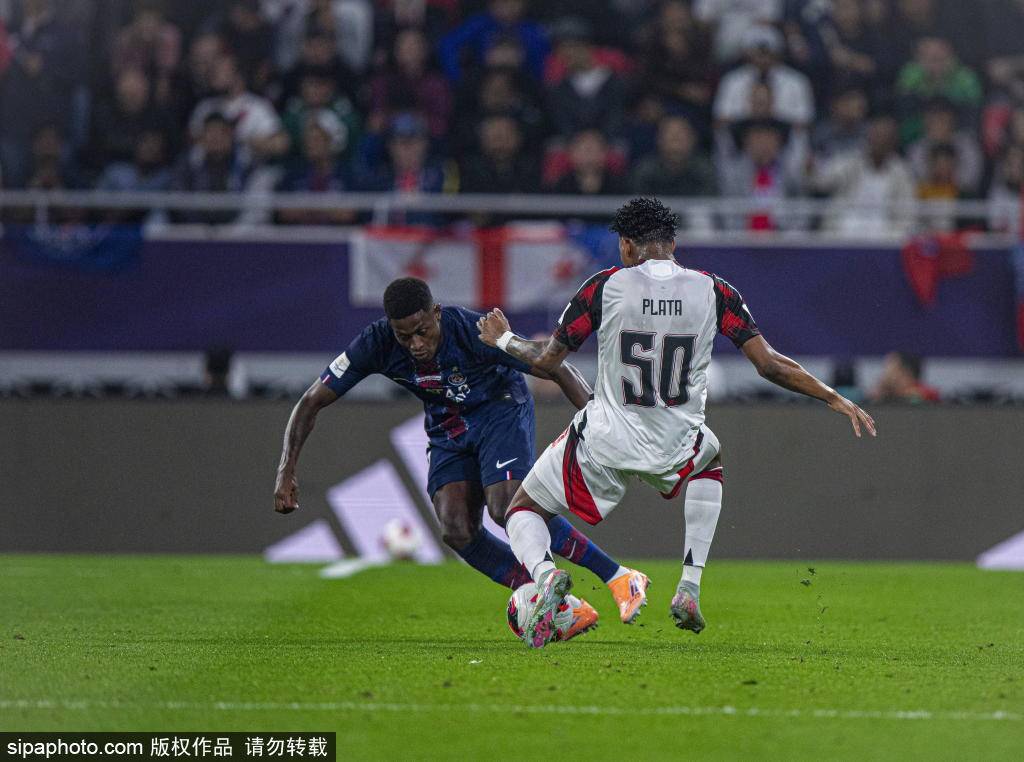 包含风云突变巴黎圣日耳曼赛后远射贴柱；中超版图或变；气氛紧张；球队文化再被提及的词条