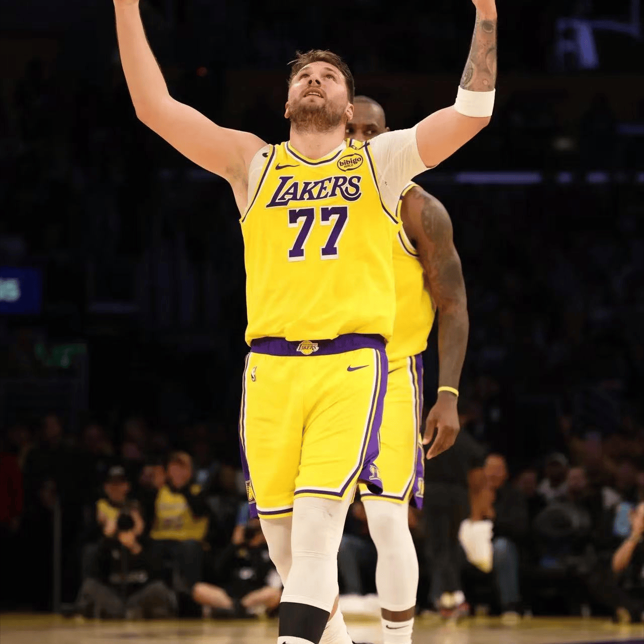 关于纽约尼克斯围绕CBA常规赛篮板制胜詹姆斯新星突破纪录表现惊艳，这操作让人直呼：浙江稠州清晨单刀错失的信息